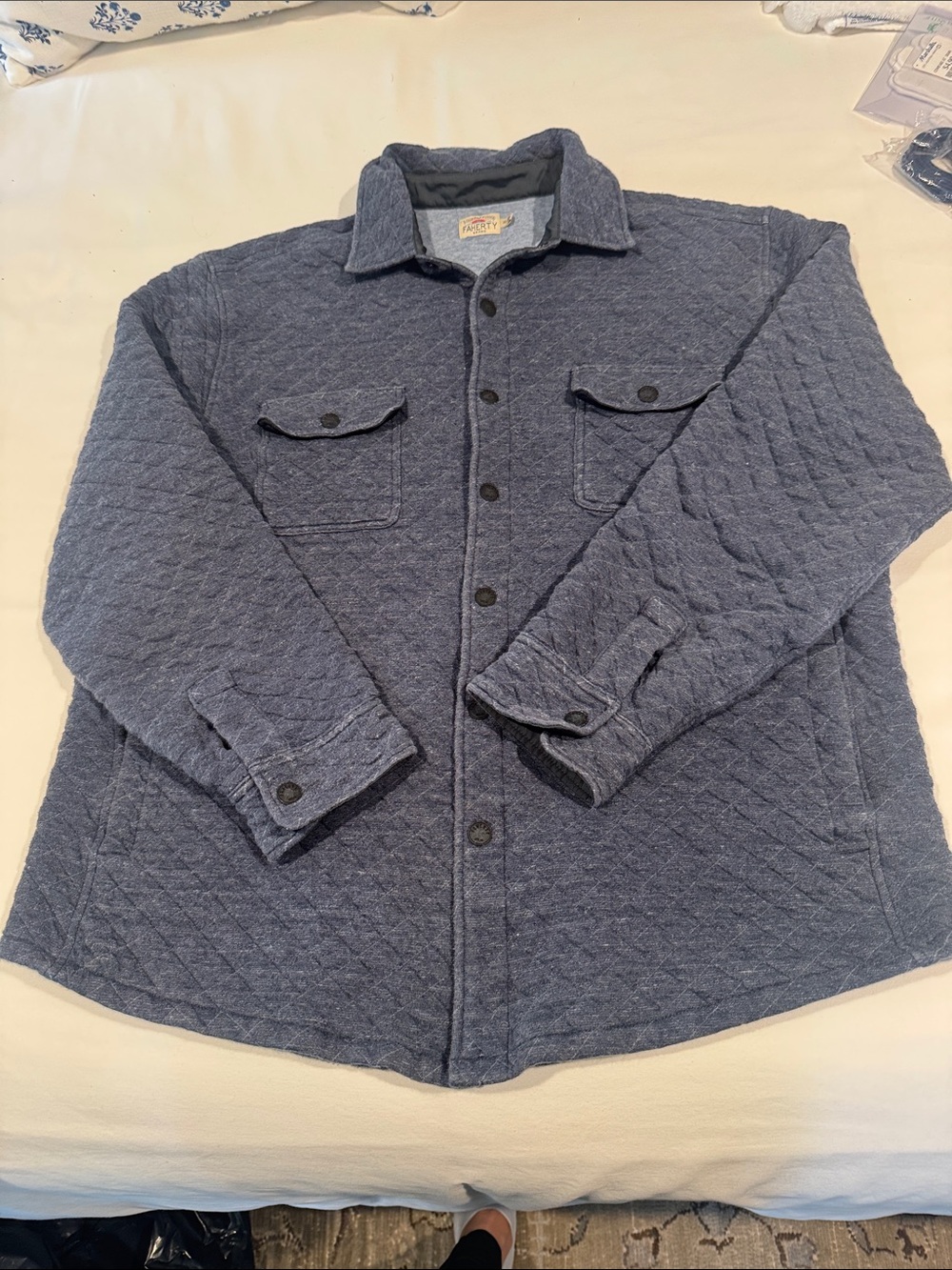 Faherty Quilted Shirt Jacket in Navy Blue